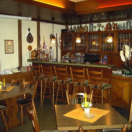 Weinstube Pension Moselbluemchen Zeltingen-Rachtig Luaran gambar