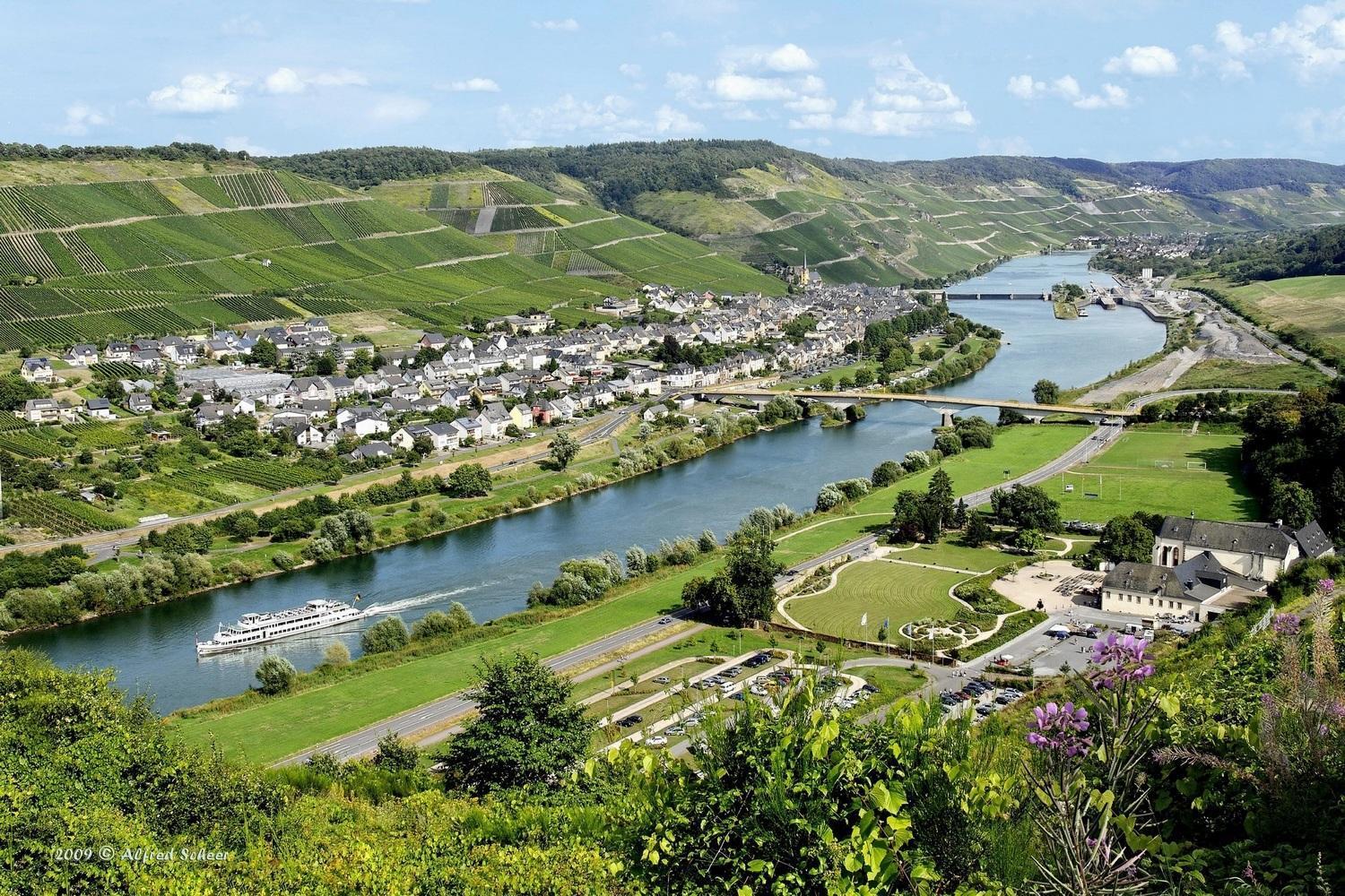 Weinstube Pension Moselbluemchen Zeltingen-Rachtig Luaran gambar
