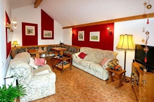 Weinstube Pension Moselbluemchen Zeltingen-Rachtig Luaran gambar