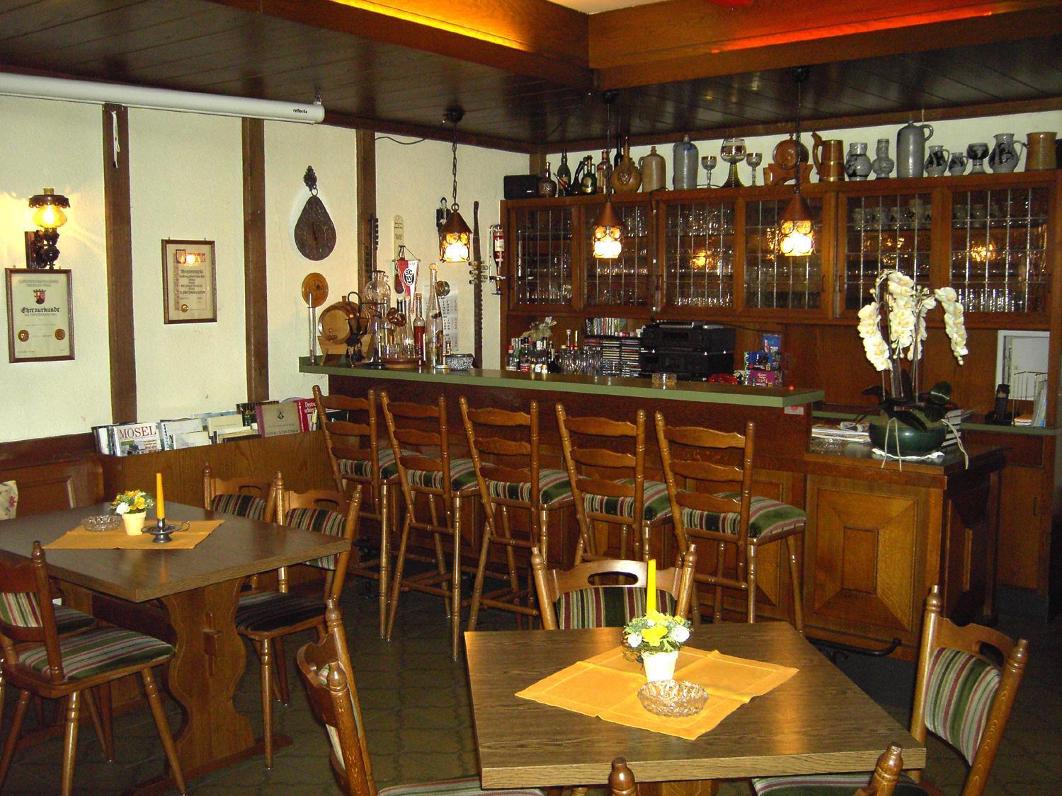 Weinstube Pension Moselbluemchen Zeltingen-Rachtig Luaran gambar