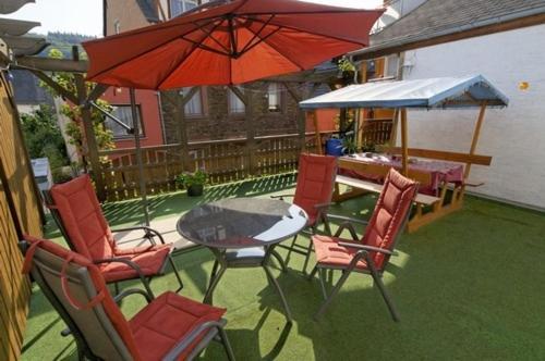 Weinstube Pension Moselbluemchen Zeltingen-Rachtig Luaran gambar